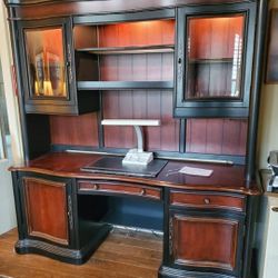 Hooker Furniture Preston Ridge Executive Hutch And Computer Desk