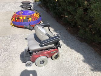 Jazzy powered chair. FREE!!!