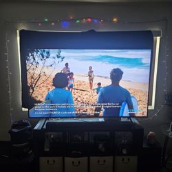 Samsung TV 75" $600