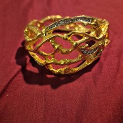 Elizabeth Taylor Avon Treasured Vine Cuff Bracelet 