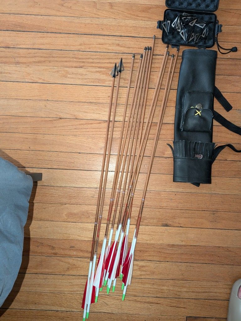 12 Timberwolf Carbon Fiber Arrows+