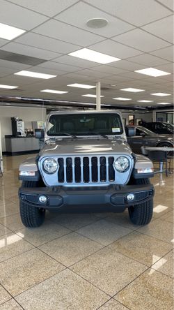 Jeep Wrangler unlimited Sahara altitude 4x4(new)