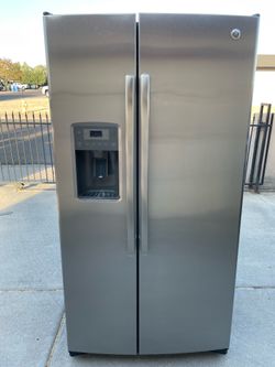 Refrigerator GE Stainless Steel