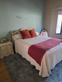 French Country Queen Bedroom Set – 4 Pieces – $300