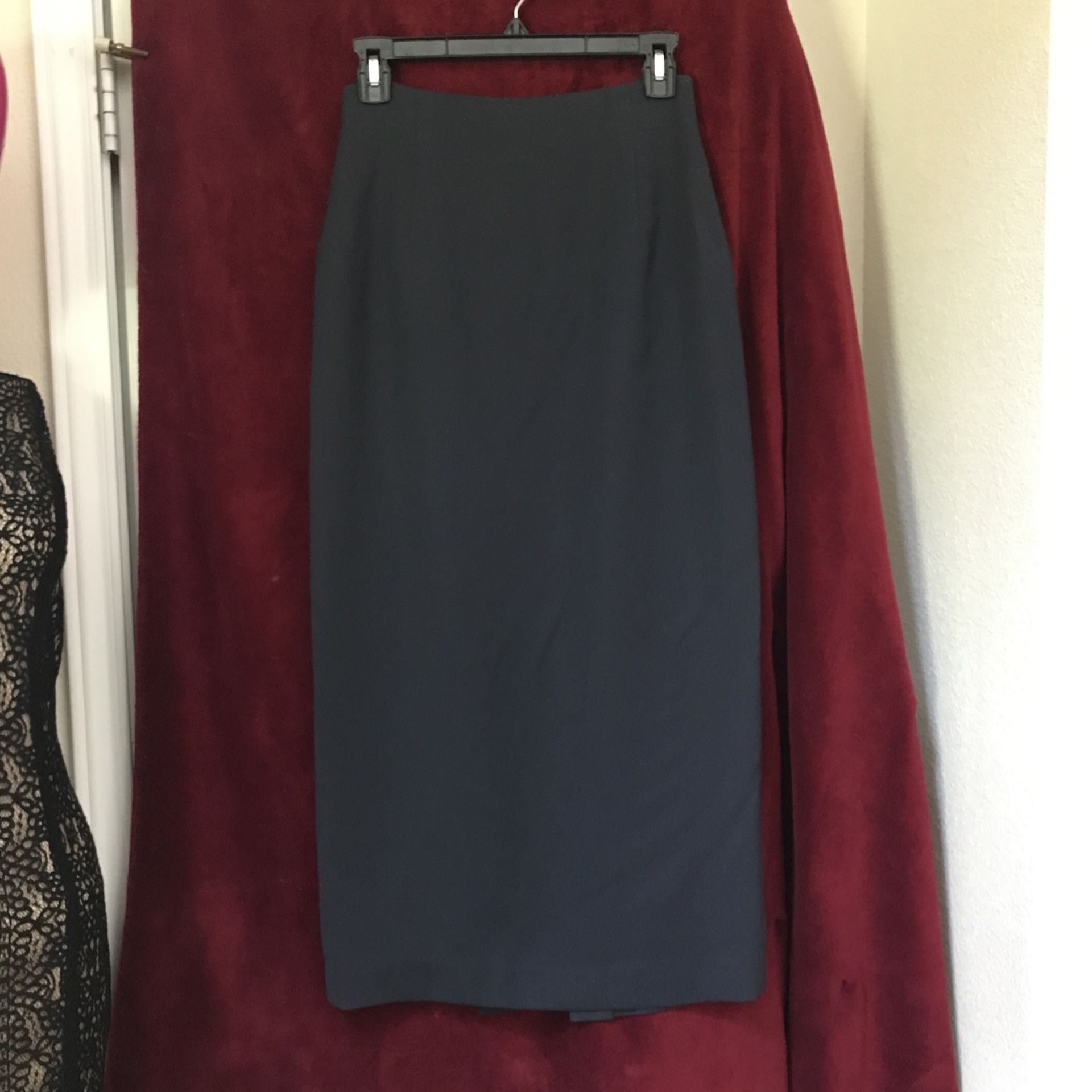 Ladies Rena Rowan Navy Blue Skirt