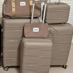 Luggage Set 6 Pcs Only 125$