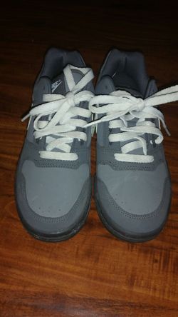 Nike delta force sz 4.5 boys