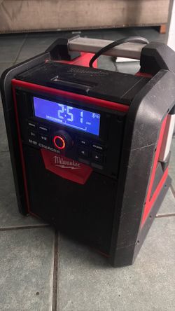 Milwaukee M18 charger /radio