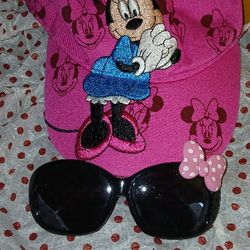 Little Girl's Minnie Mouse Sunglasses & Hat. Disney