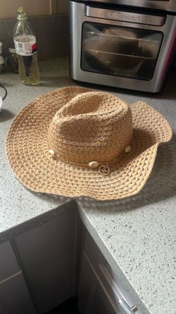 Juicy Couture straw hat