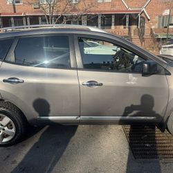 2014 Nissan Rogue 