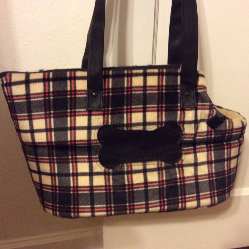 Manhattan mutts hotsell dog carrier
