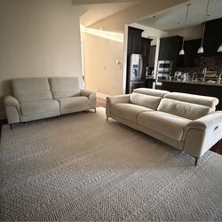 Rooms-to-go, 2 Modern Power Reclining Sofa's – Excellent Condition / Recently Purchased