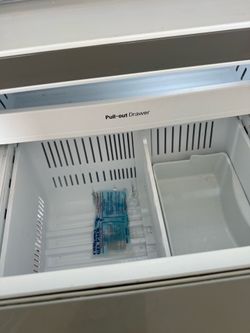 Lg refrigerator  3 doors