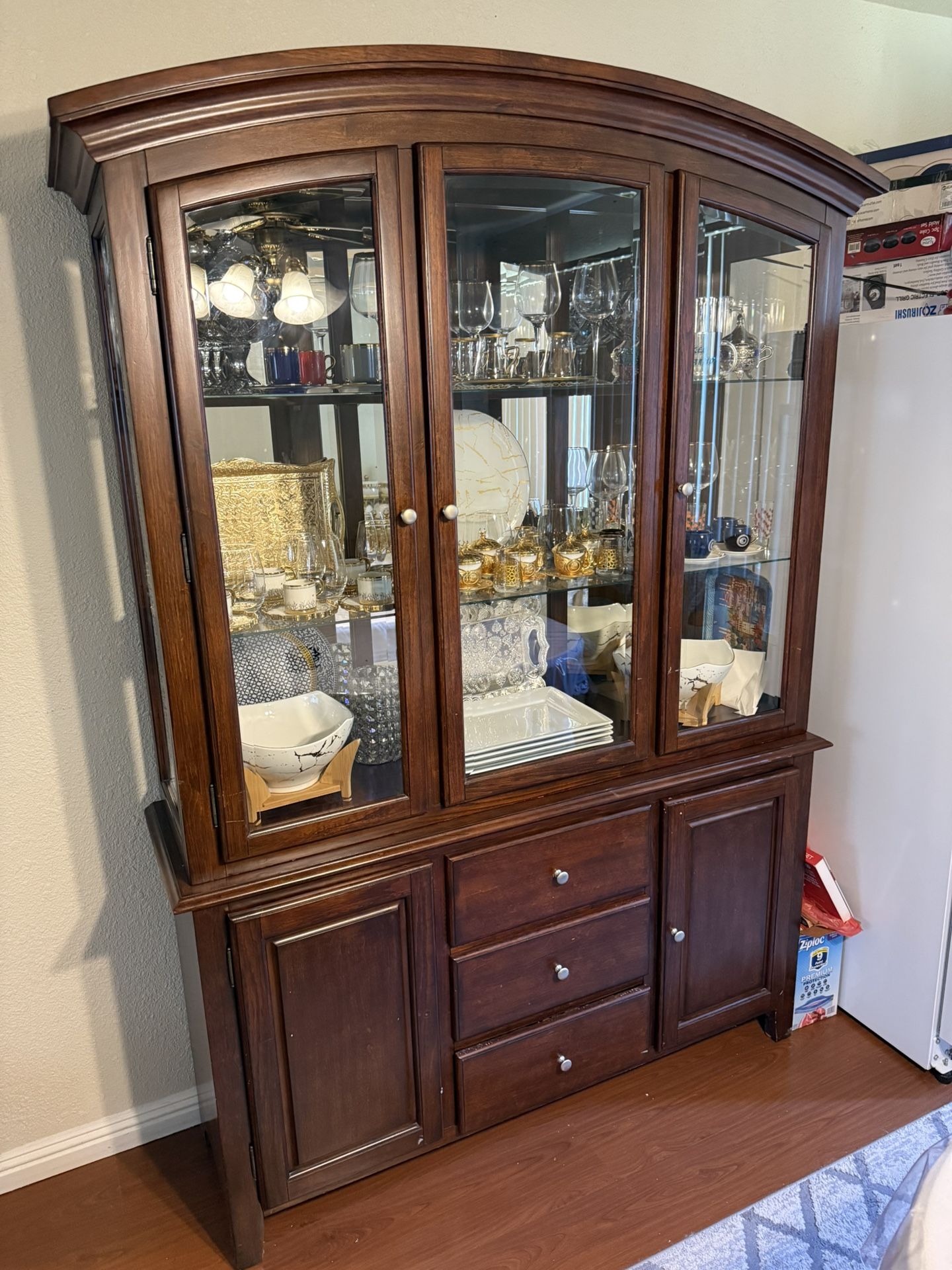 China Cabinets 2 pieces with three drawers