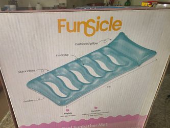 Brand new floating mat