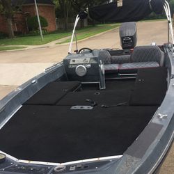 1993 Panthera II Bass Boat  Great Boat