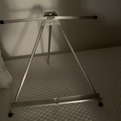 Small Metal Easel 