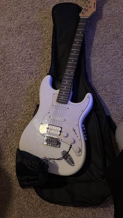 white electric guitar