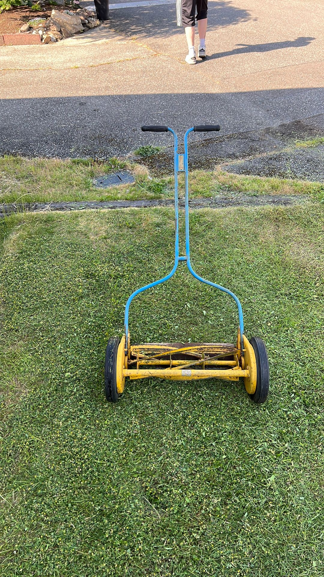 Johnston 18” Push Mower Great Cutting