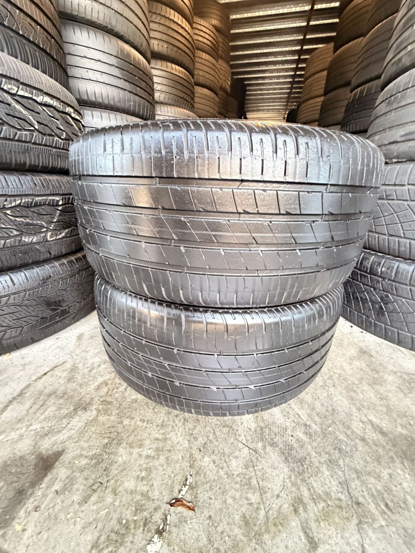 255/40/20 Goodyear Eagle F1 60% Tread (2)