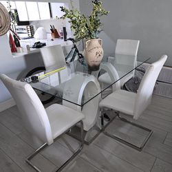 Modern White And Silver Dining Set 