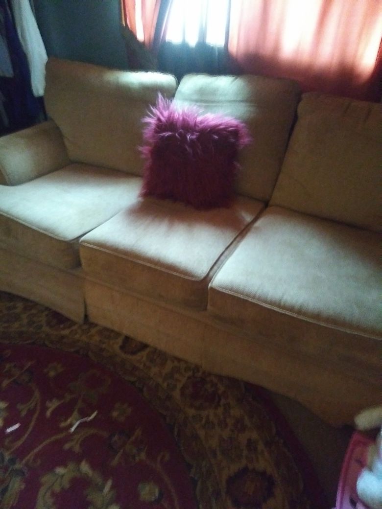3 cushion couch