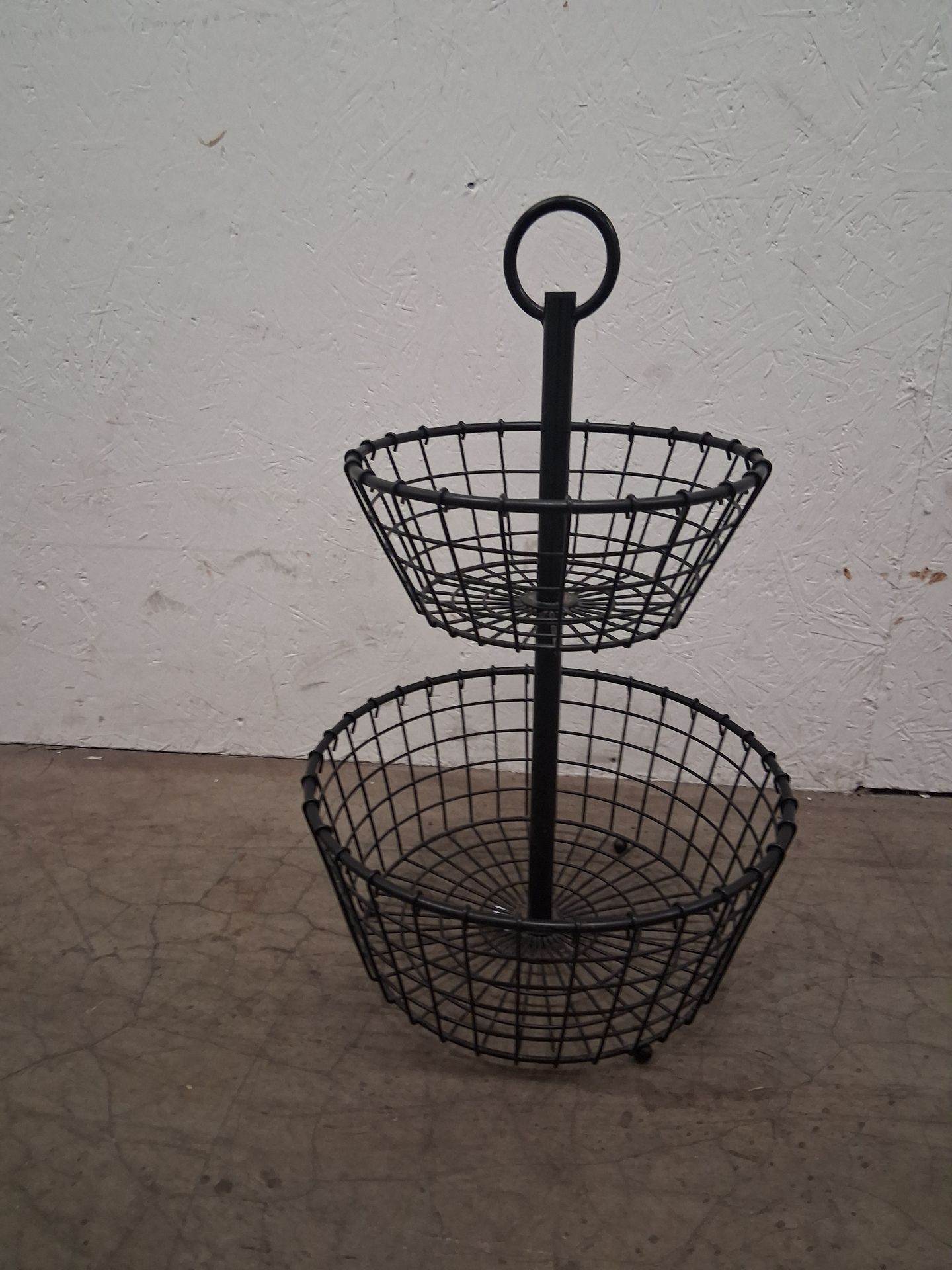 storage basket pickup between 2;00-10:45 rainbow/charleston cash only read description