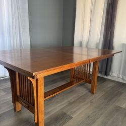 Dinning Table 