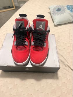 Jordan 4 Size 9.5