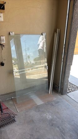 Glass shower doors for 5 foot tub