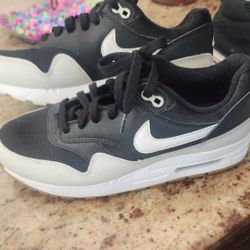 Boys Size 6.5