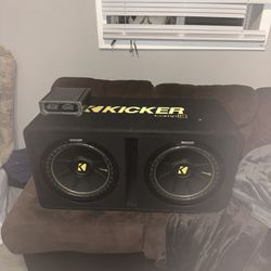 12 inch kicker subwoofers with amp 