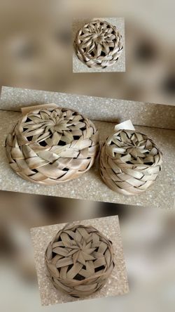 Set of Two Palm Bowls.