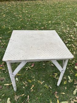 White Wicker Patio Table