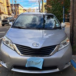 2013 Toyota Sienna
