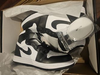 Jordan 1 Black and White High Top Sneakers Size US 7
