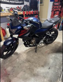 2017 Honda CB300f