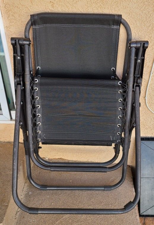 2 Gravity Chairs For By Pool