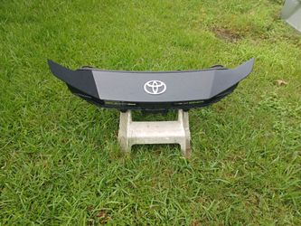 2025 Toyota Camry OEM ORIGINAL Upper Cover assembly