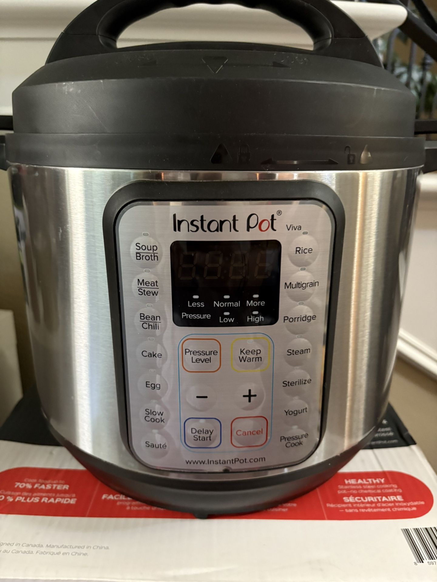 Instant Pot in Multi Use Pressure Cooker Viva 8qt