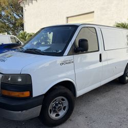 2015 GMC savanna Cargo