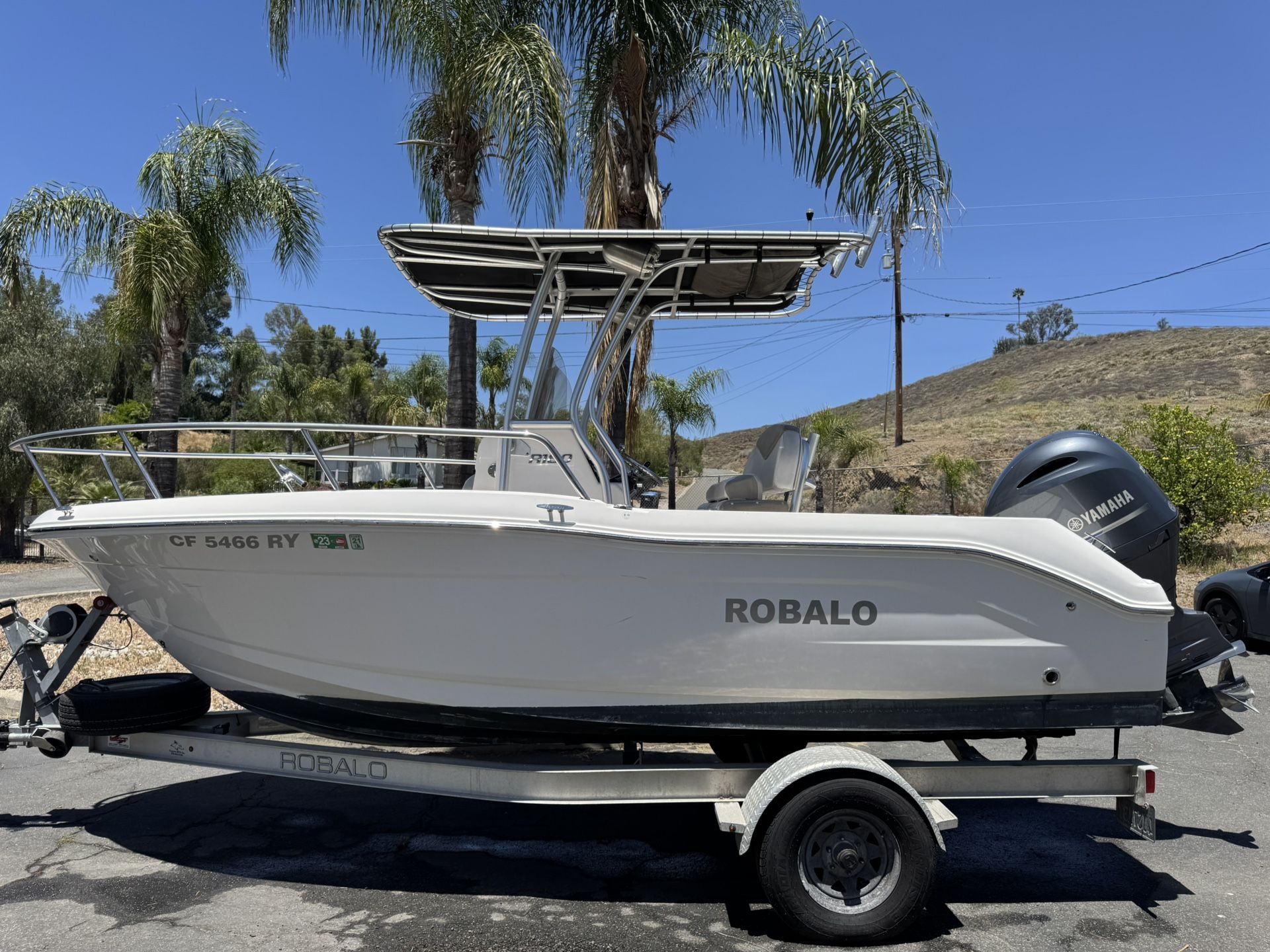 2018 Robalo R180 Center Console