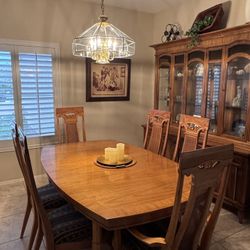Expandable Wooden Dining Table