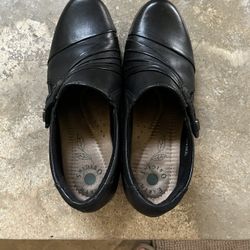 Earth Origins Women’s Shoe Size 9