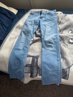 Wrangler Men's Slim Straight Light Wash Denim Jeans – 29x30
