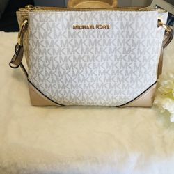 Michael Kors  Crossbody ✔️✔️