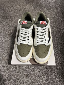 Jordan 1 Low Travis Scott