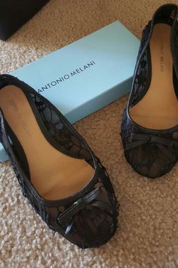 Antonio Milani women lace flat size 8