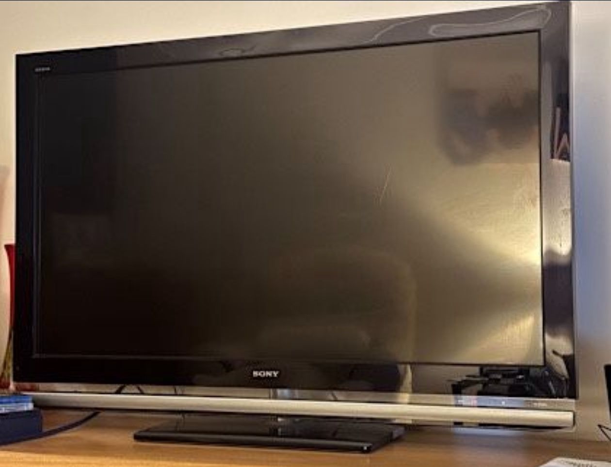 46” Sony Bravia Model KDL-46XBR6